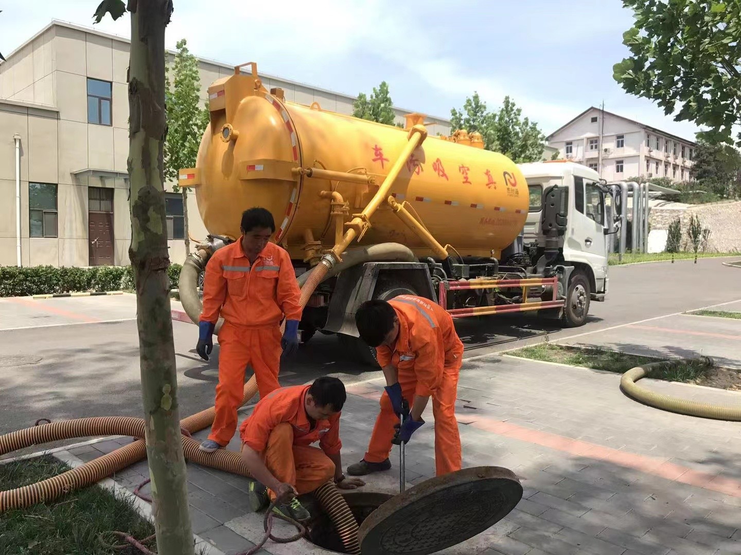 北镇化粪池清理与5-8吨吸粪车施工效率分析